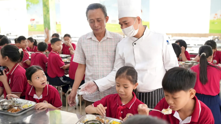 Hoàn thiện mô hình nấu ăn tập trung tại trường học